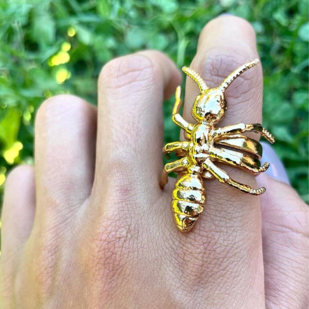 Ant ring gold