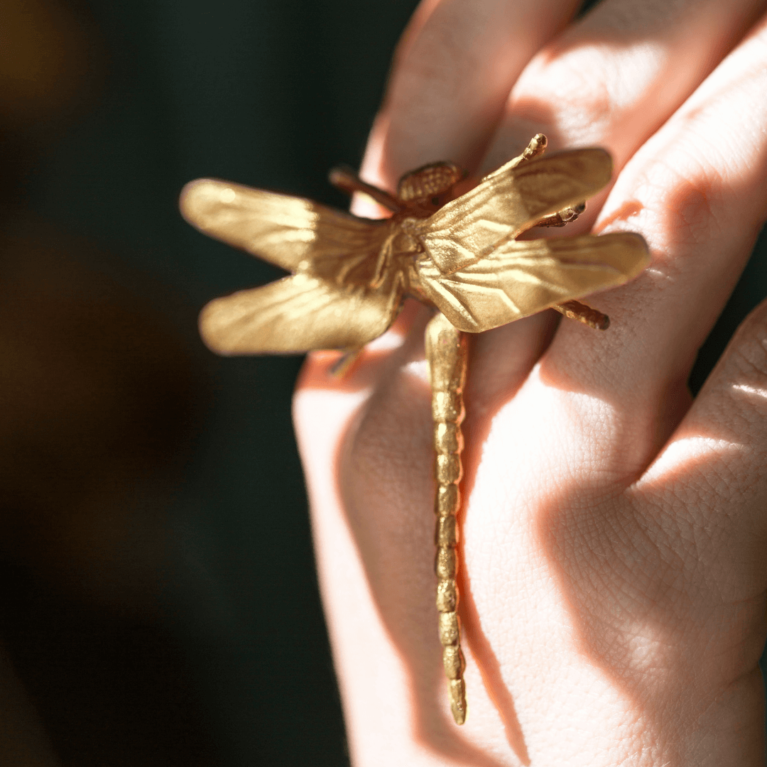 Dragonfly ring gold hand