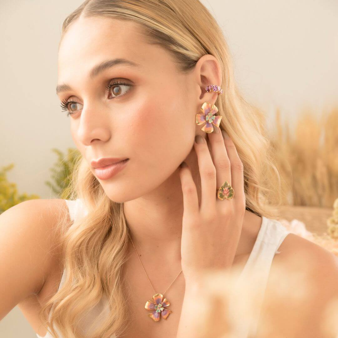 Oleander Earrings Model